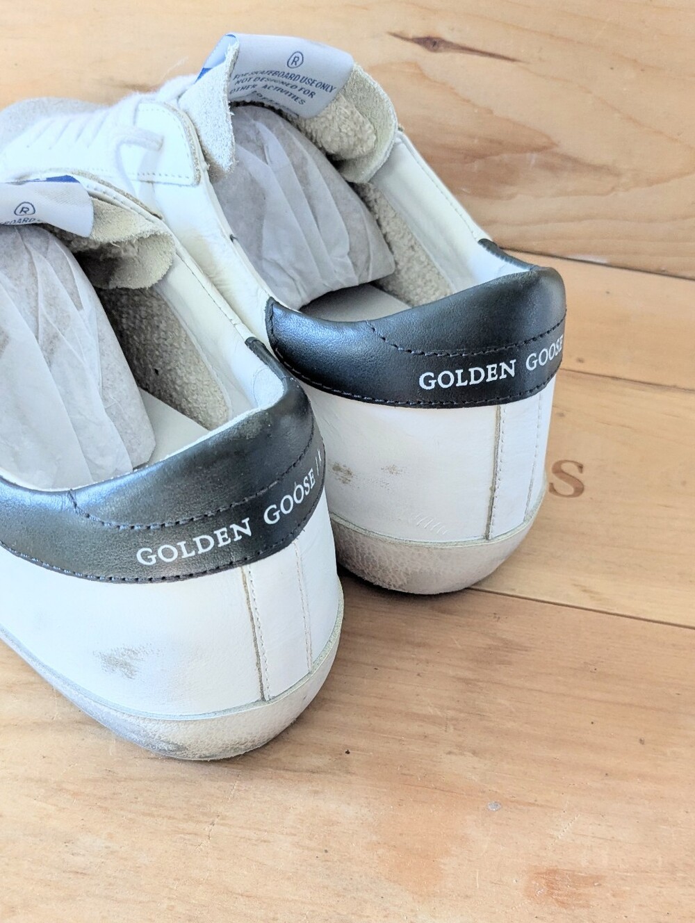 Golden Goose Superstar Sneakers with Burgundy Star - GGDB sz 9 (unisex) - Picture 6 of 15